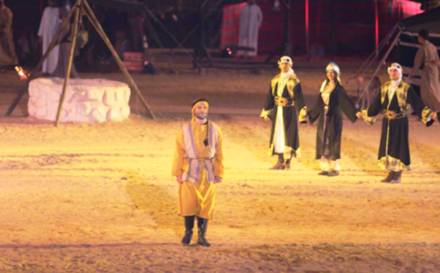 عروض وندوات في مهرجان المسرح الصحراوي بالشارقة