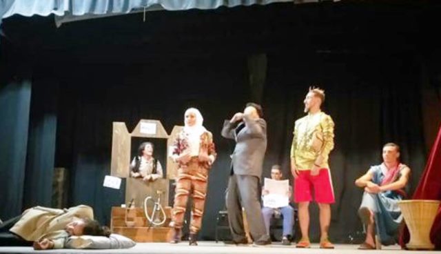 مسرحية المهرج على خشبة عبد الحميد الزهراوي في حمص