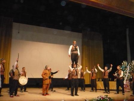 مهرجان حماة المسرحي في دورته الـ 22 عروض مثيرة... ونجوم متألقون يكرّمون بالمهرجان