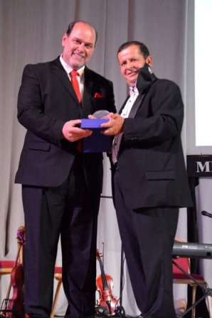 العراق يحقق الجائزة الفضية لمهرجان قرطاج الدولي للموندراما