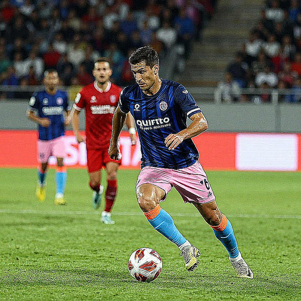 Championship: Bàn thắng phút 90 và khoảng trống không ai đối chiếu Championship: Bàn thắng phút 90 và khoảng trống không ai đối chiếu