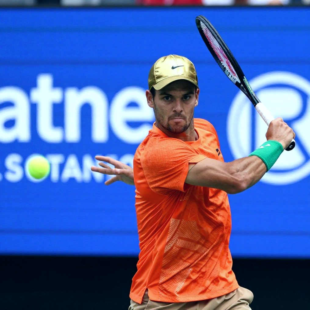 Zheng Qinwen vô địch China Open: bàn tay đã im lặng và tiếng vỗ tay của sân nhà