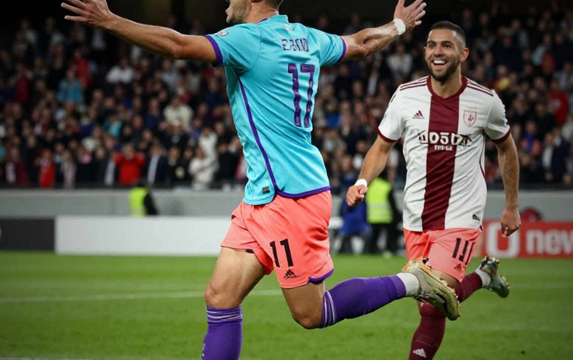 Raphinha ở vai số 9: Barcelona chọn giải pháp nội bộ và khoảng trống dữ liệu phía sau Raphinha ở vai số 9: Barcelona chọn giải pháp nội bộ và khoảng trống dữ liệu phía sau