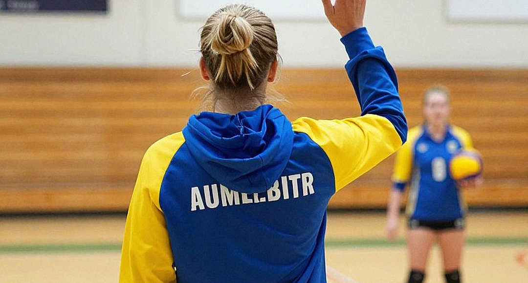 Ba mũi tấn công và cô setter năm nhất: Arizona State quật ngã Stanford Ba mũi tấn công và cô setter năm nhất: Arizona State quật ngã Stanford