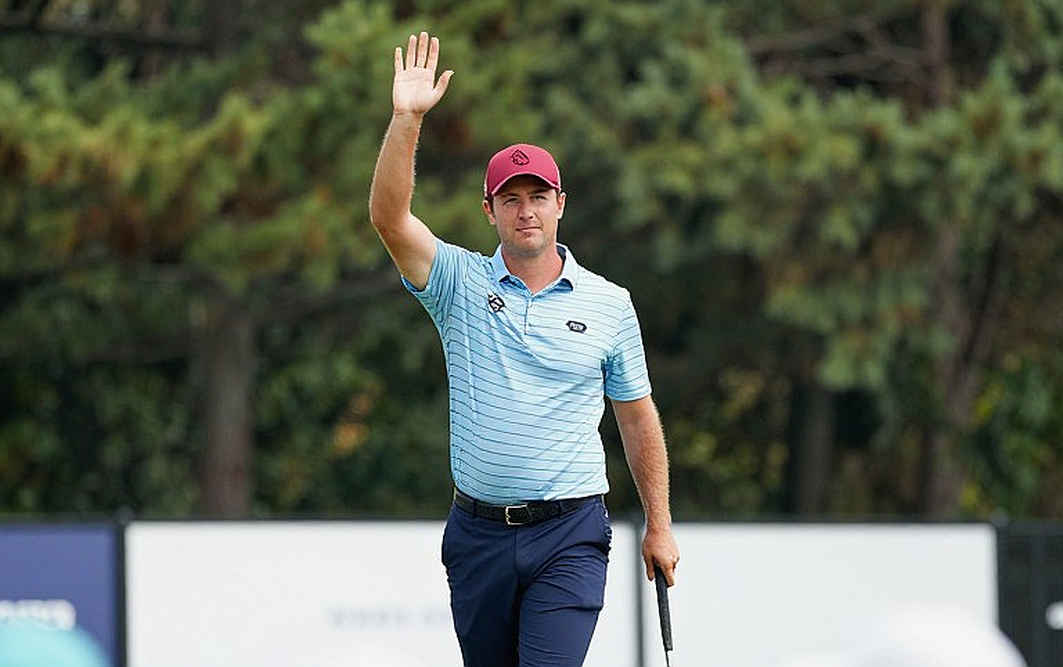 Bryson DeChambeau và khoảng trống dữ liệu: Khi "Nhà khoa học" bị đọc bằng tiêu đề Bryson DeChambeau và khoảng trống dữ liệu: Khi "Nhà khoa học" bị đọc bằng tiêu đề