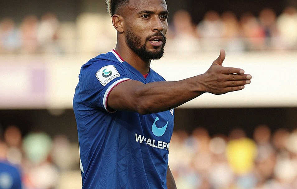 Moyes Shuts the Door on the Word 'Europe', but Everton Are Locking Their Own Attack Moyes Shuts the Door on the Word 'Europe', but Everton Are Locking Their Own Attack