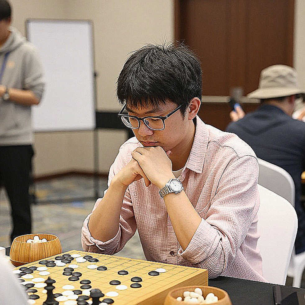 Kostya Kavutskiy ra mắt hai khóa học FritzTrainer: ChessBase mở rộng dàn tác giả
