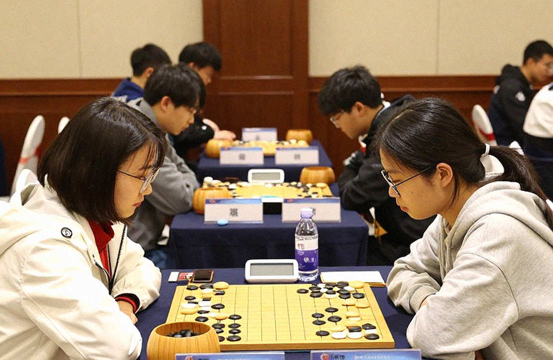 Samarkand 15/16 điểm bàn và bản cập nhật Najdorf của Daniel King: hai tín hiệu bị buộc chung một tiêu đề