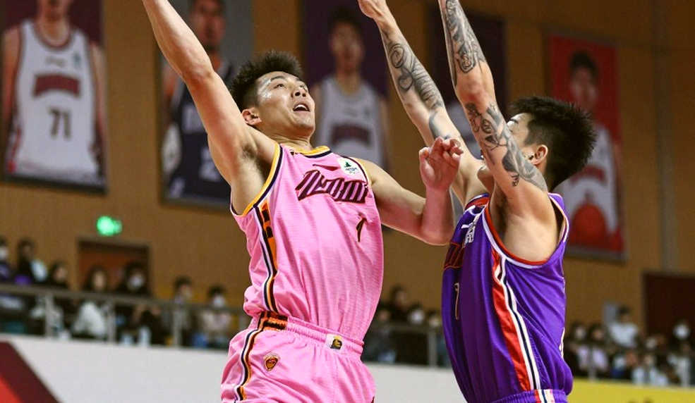 Kevin Yebo lập double-double, Erokspor khởi đầu Europe Cup bằng chiến thắng 92-63 trước Gence