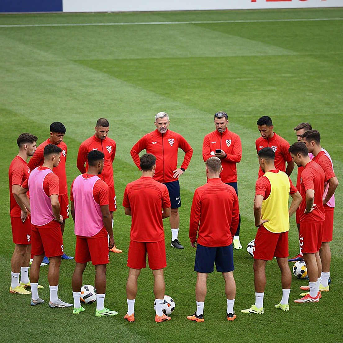 Nhịp chuyển nhượng V.League: Đọc tín hiệu từ những khoảng lặng