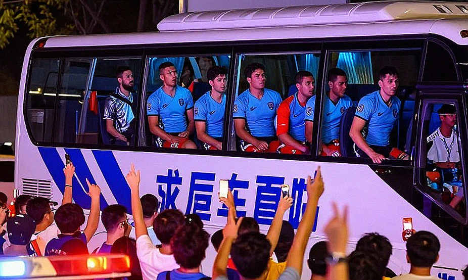 A Single Source and the Cost of a Transfer Rumor in Vietnamese Football A Single Source and the Cost of a Transfer Rumor in Vietnamese Football
