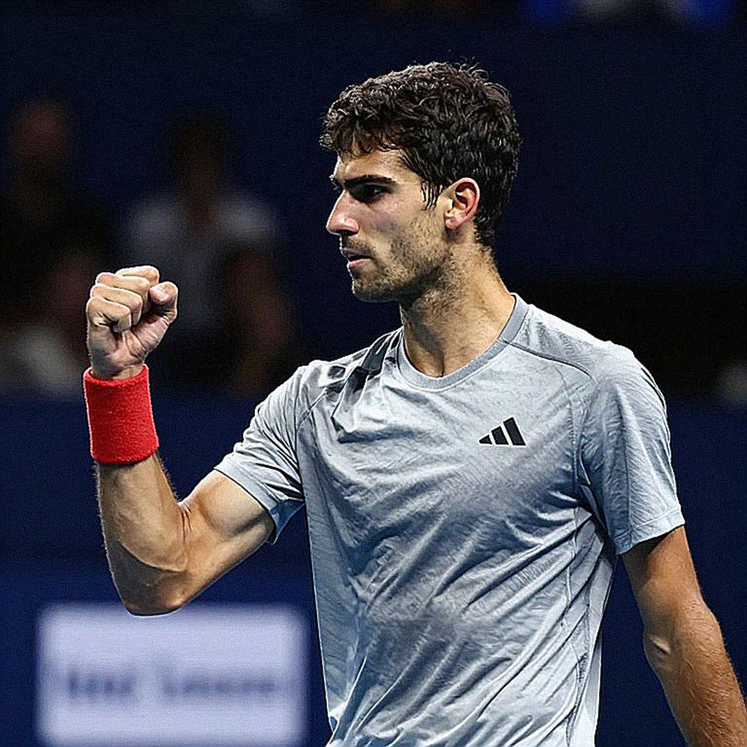 Chwalinska vô địch WTA 1000 Wuhan: bản lĩnh ở 0-40 và món nợ 2.300 điểm chờ năm 2027