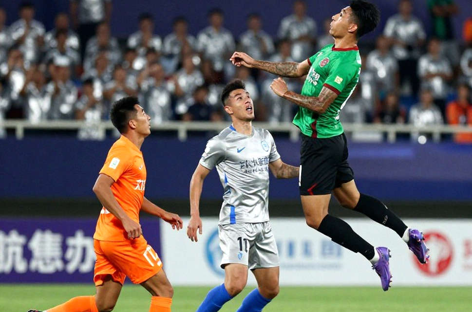 Khi bản tin bóng đá đủ khung mà rỗng ruột