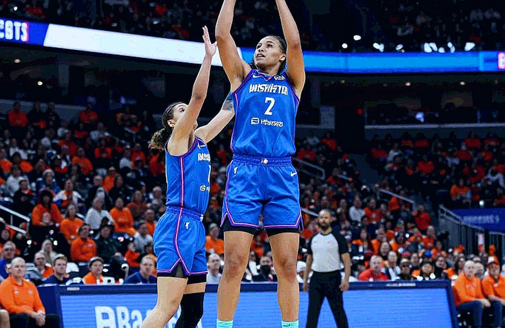 Los Angeles Clippers bác bỏ phán quyết của NBA, từ chối 5 pick đầu tiên và phạt 30 triệu USD Los Angeles Clippers bác bỏ phán quyết của NBA, từ chối 5 pick đầu tiên và phạt 30 triệu USD